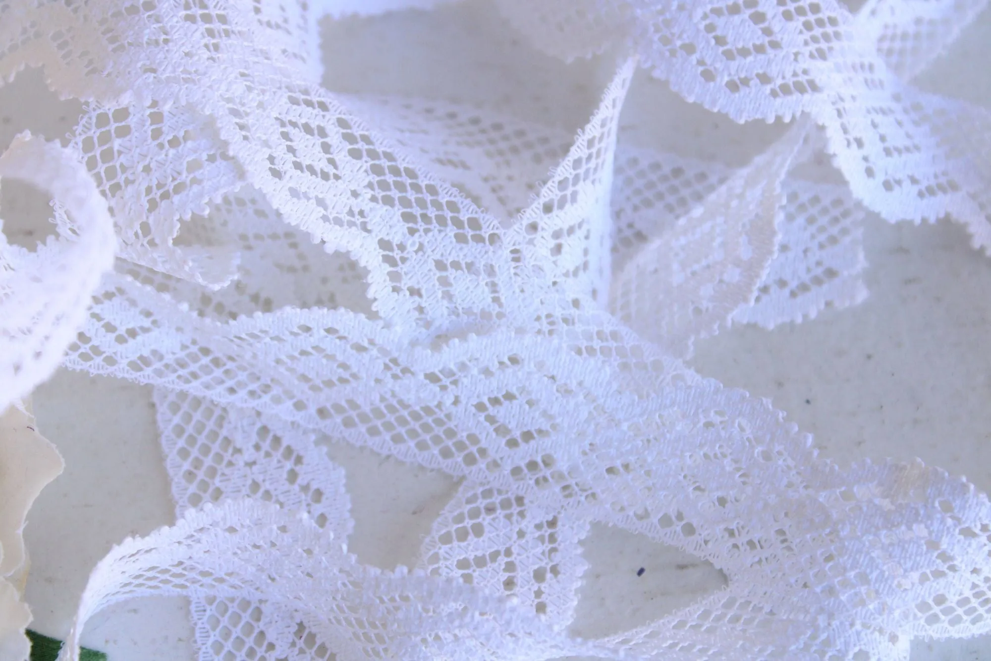 Vintage Lace Trim, White 7/8" Wide, 3 Yards