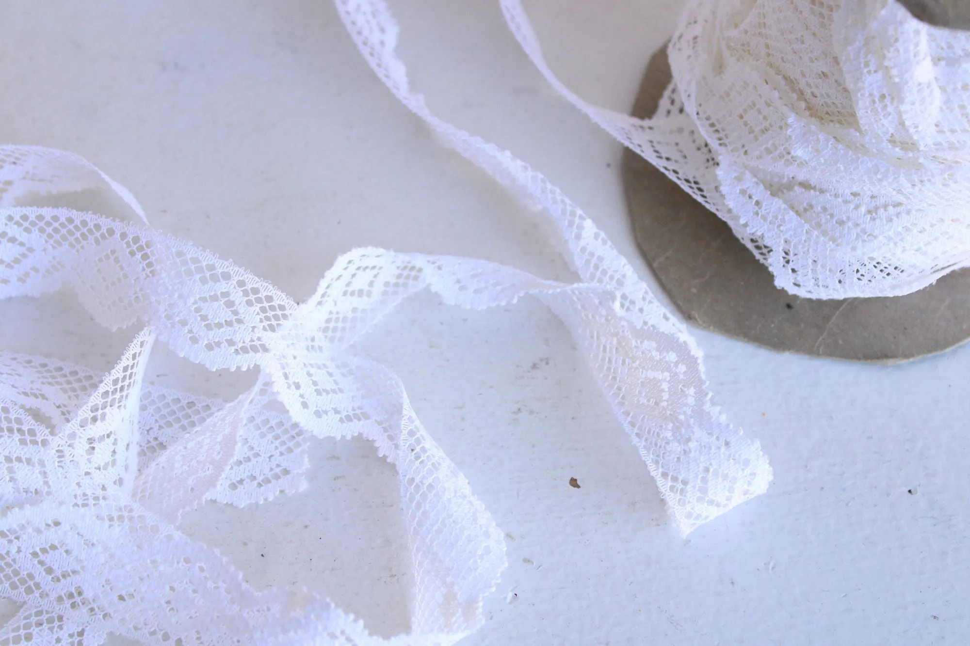 Vintage Lace Trim, White 7/8" Wide, 3 Yards