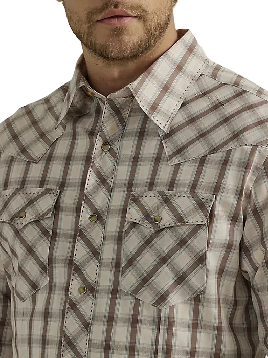 Wrangler Men's Long Sleeve Fashion Snap Plaid Brown Shirt